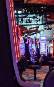 zawgyi9net APP ဒေါင်းလုဒ် Android iOS မိုဘိုင်းဖုန်းပေါ် Live Casino ကစားနေသောမြင်ကွင်း